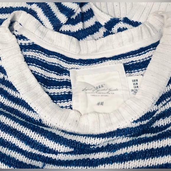H&M women’s knitted sweater scoop neck pull on side slits blue stripes. Size M. - Picture 3 of 4
